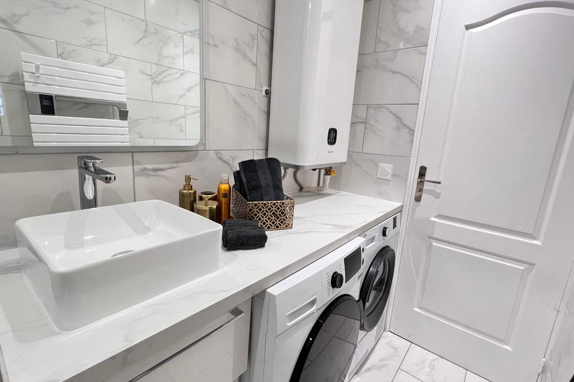 V18 Luxueux Tram Disney Paris Villemomble Ngoại thất bức ảnh